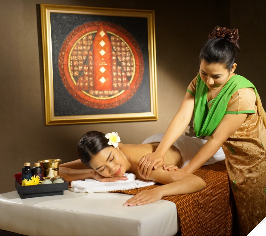 A woman getting Ayurvedic massage at Health Land