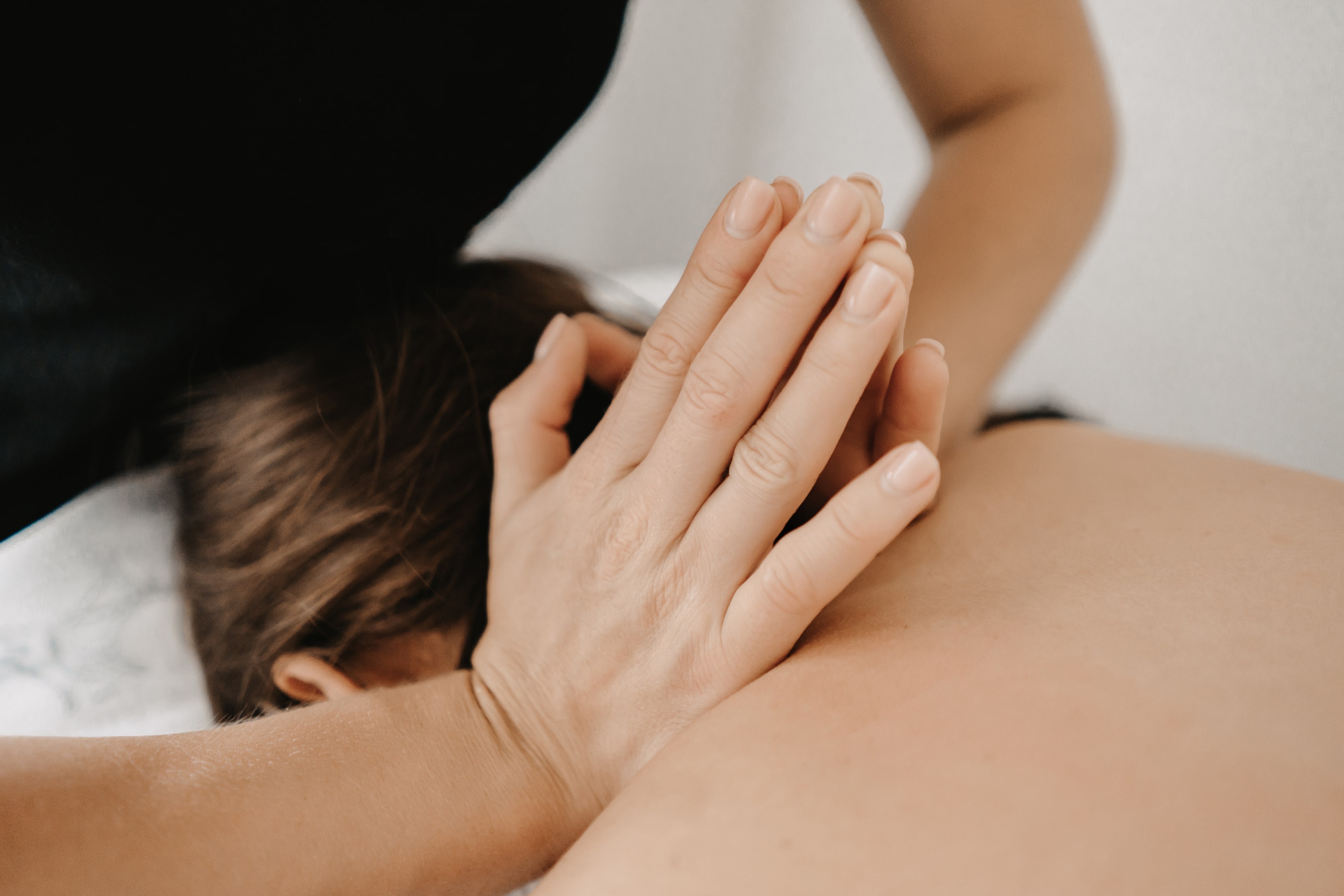 A relaxing neck massage, part of effective therapy for sleep problems