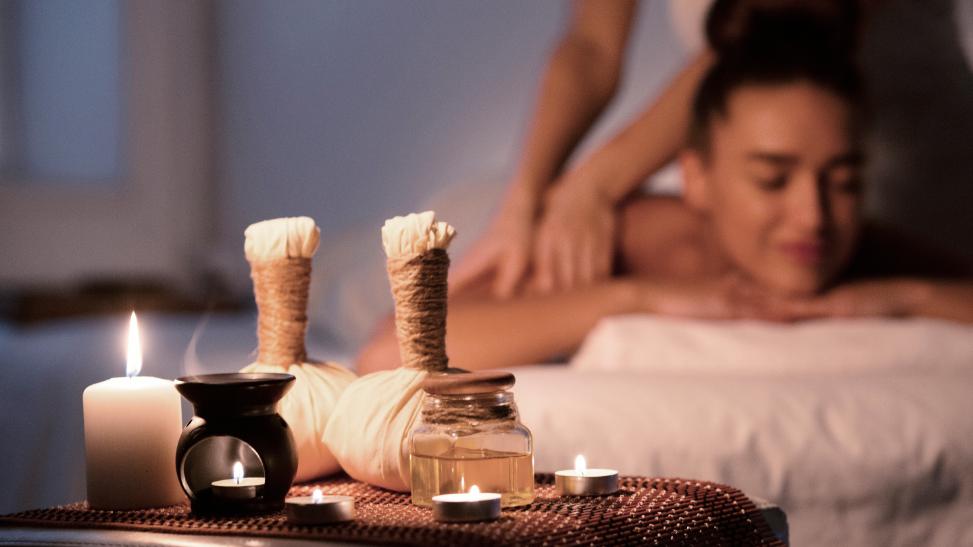 Discover the benefits of an aroma massage at Health Land