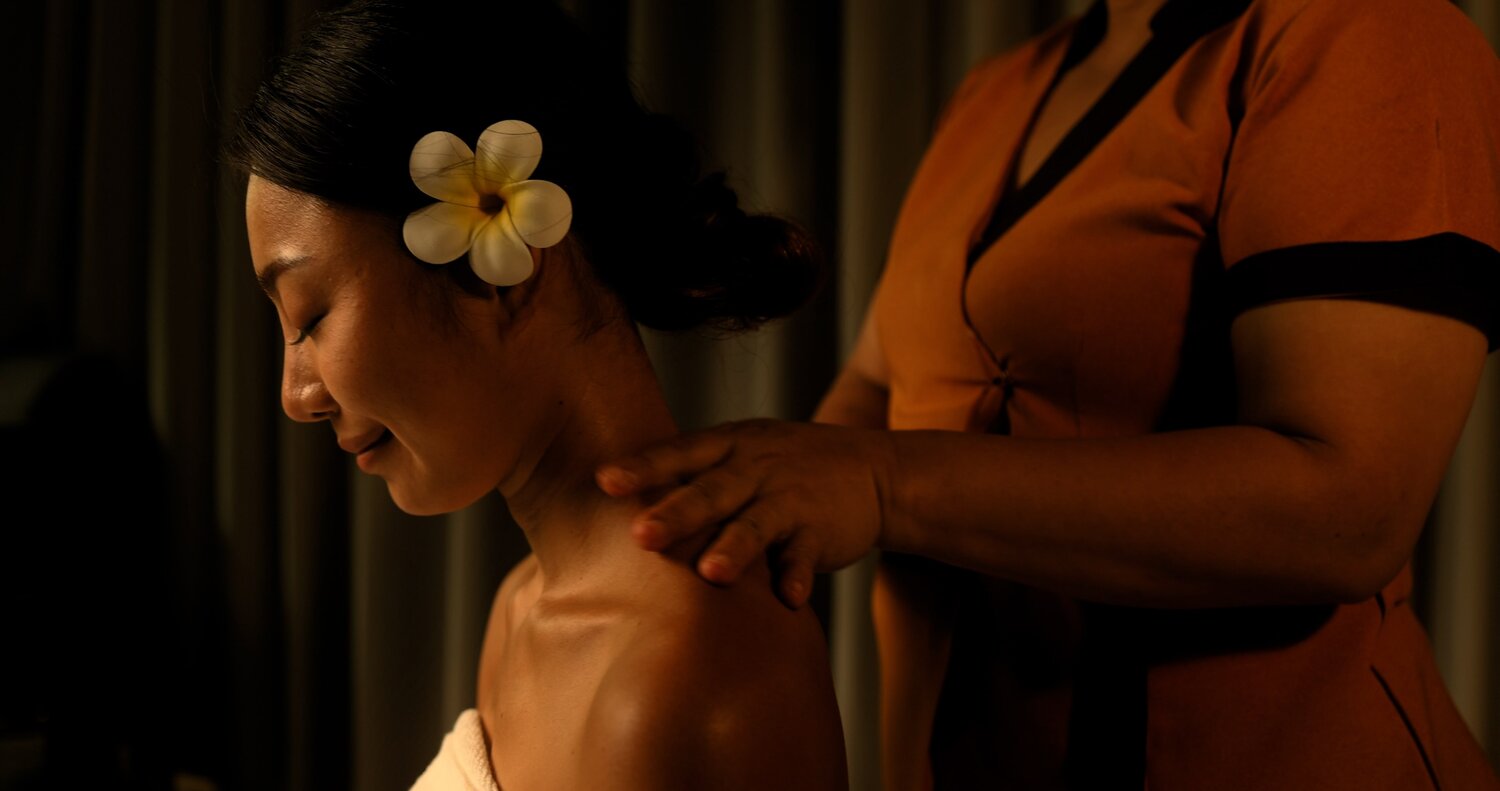 Many wellness retreats in Thailand offer full-body massage packages that incorporate multiple healing modalities.